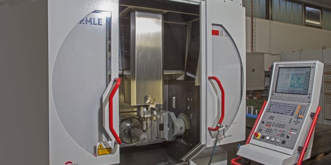 5-Achsen Vertikal-Bearbeitungscenter Hermle B300